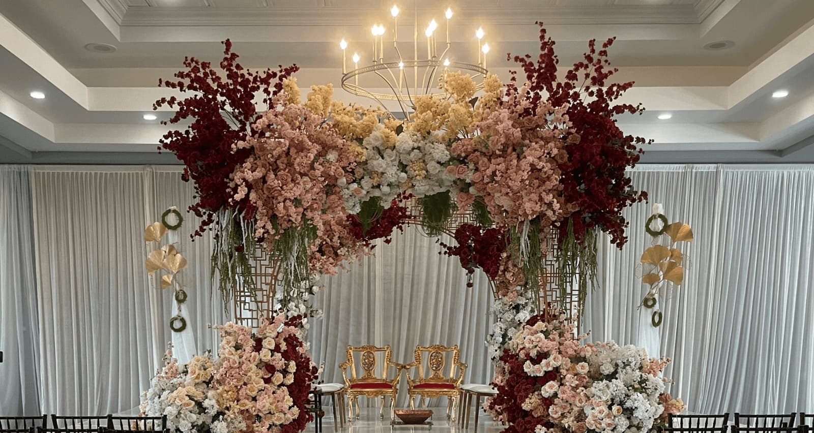 How Floral Sculptures Are Transforming Modern Wedding Decor